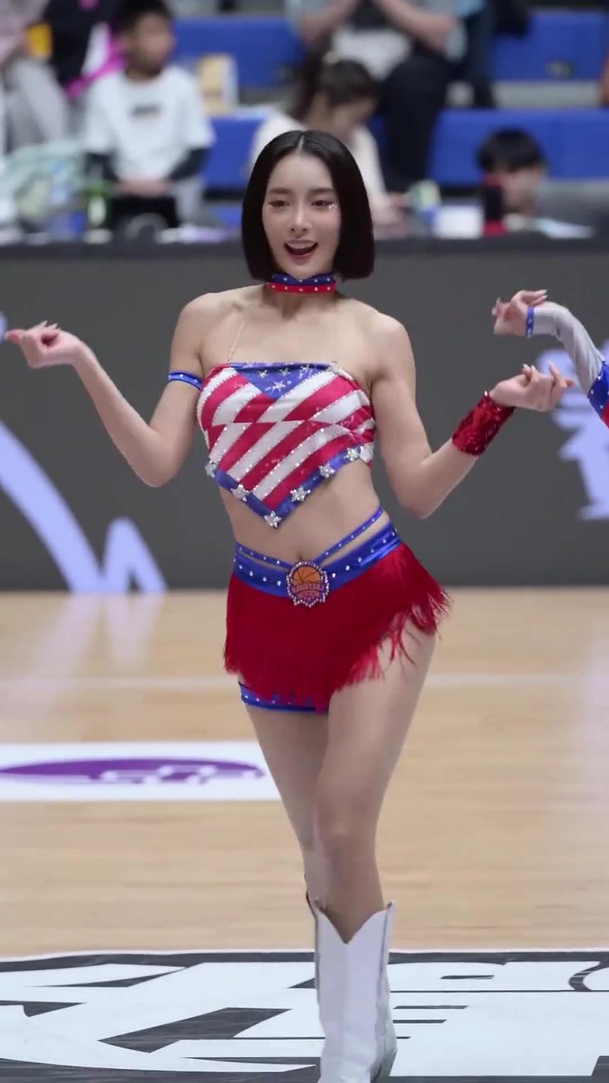 太離譜了 ！幾乎是完美女人！